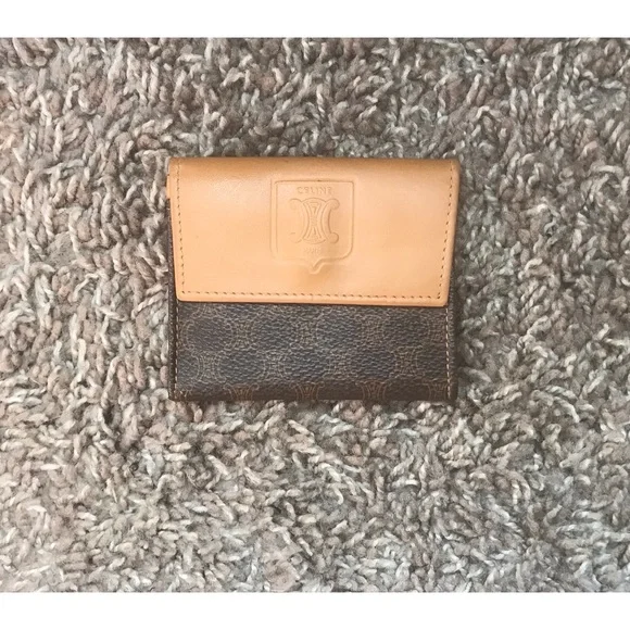 Authentic CELINE coin pouch and card holder. - Picture 1 of 4